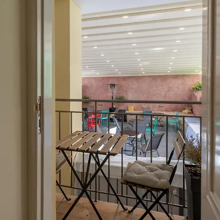 Plaka Arch Bed & Breakfast Athens