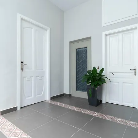 Plaka Arch Bed & Breakfast Athens